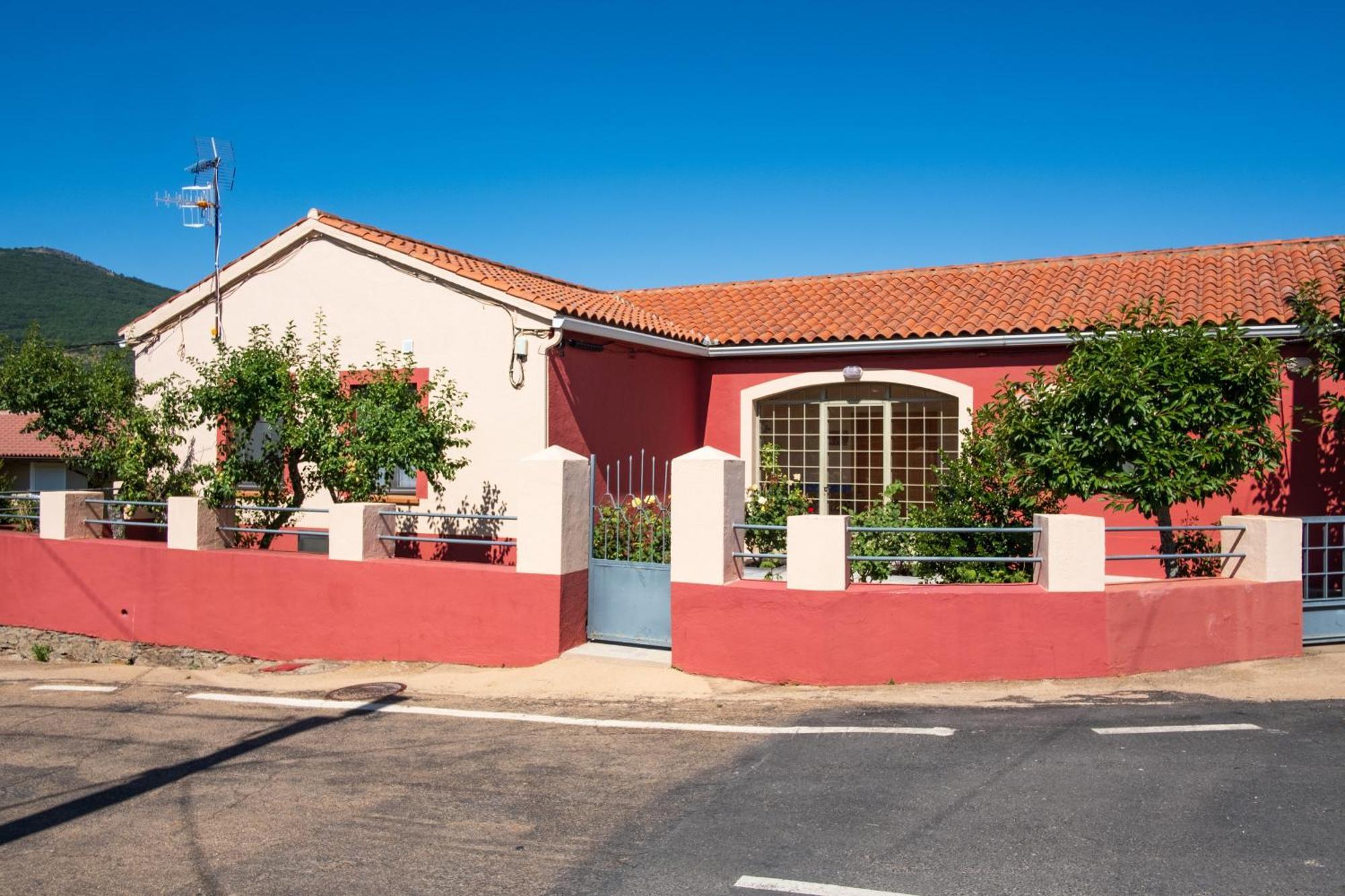 Casa Rural Rinconada La Rinconada de la Sierra Екстер'єр фото